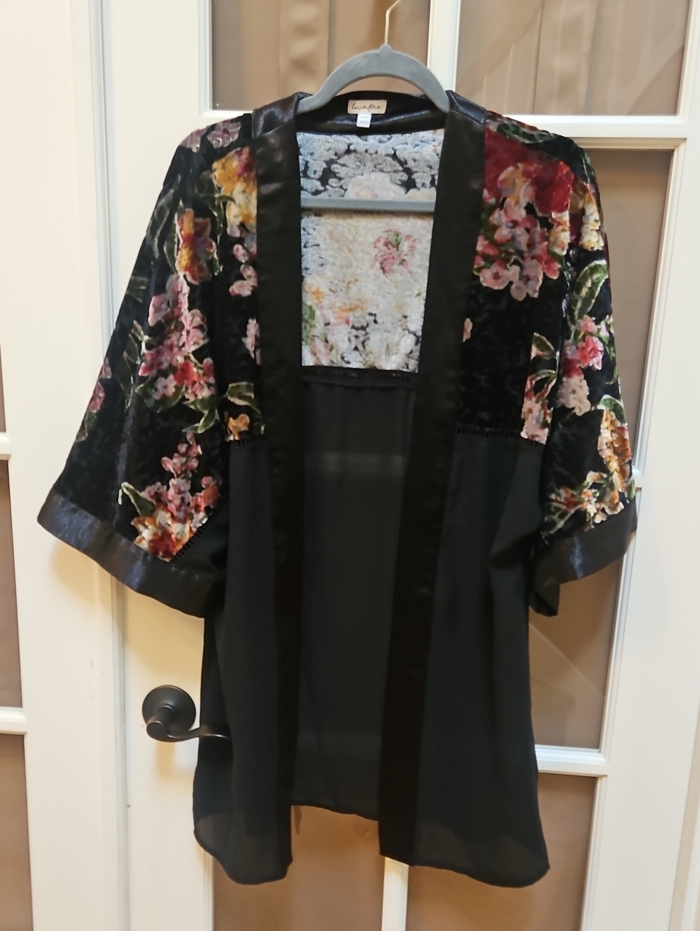 Love, Fire Floral Velvet Kimono Cardigan - Black with Multicolor Flowers